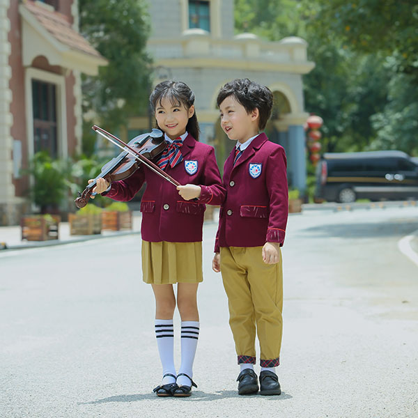 幼兒園園服干洗和水洗的區(qū)別